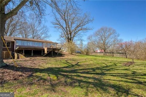 A home in Dawsonville