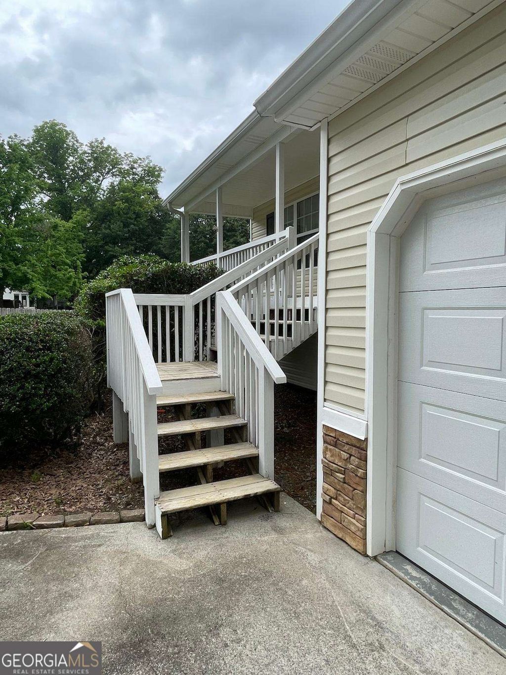 Photo of 30 Horseshoe Bend Road, Carrollton, GA 30116 (MLS # 10774946)