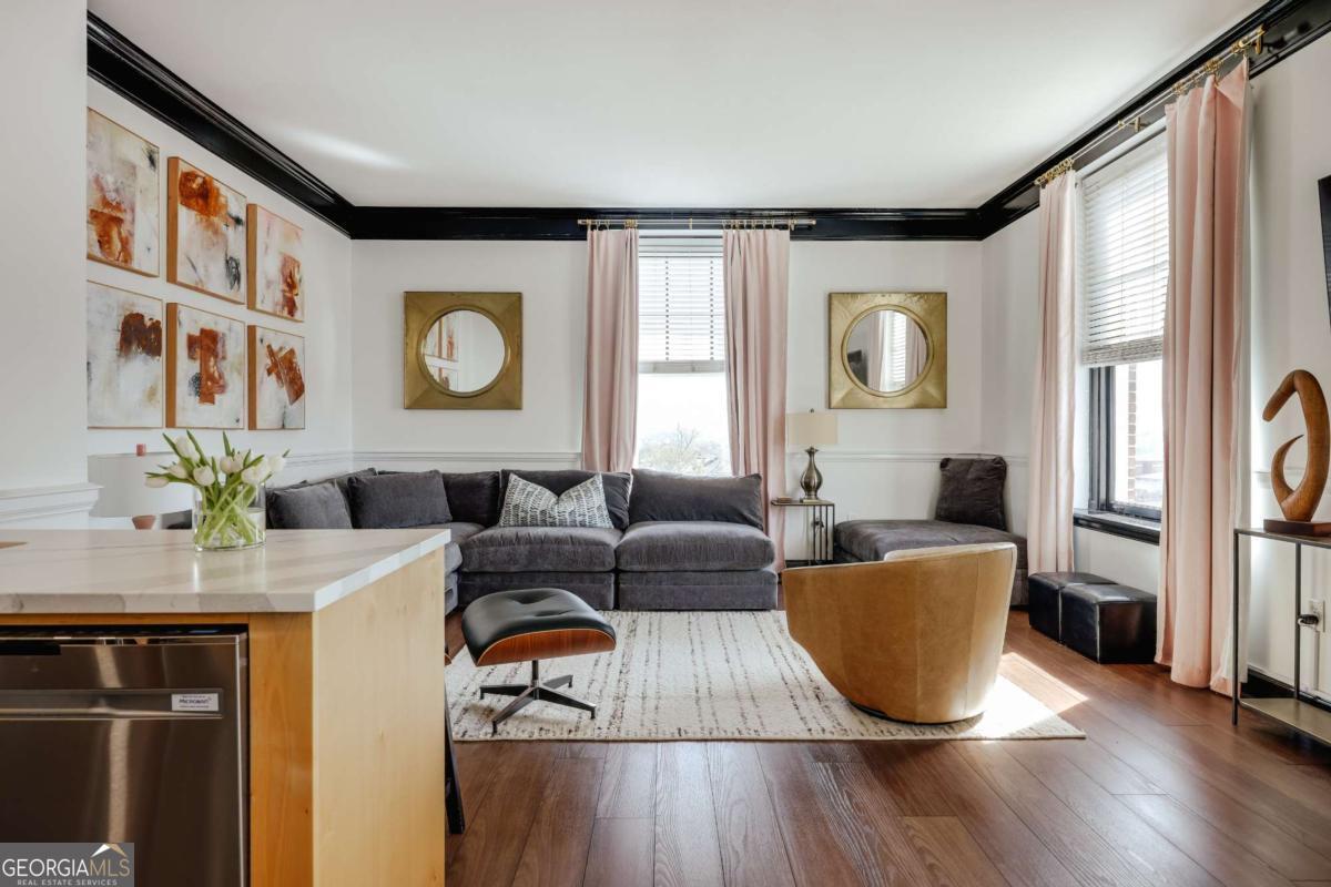 247 Washington ST 504