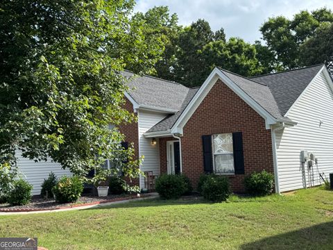 3690 Crescent Walk LN Suwanee GA 30024