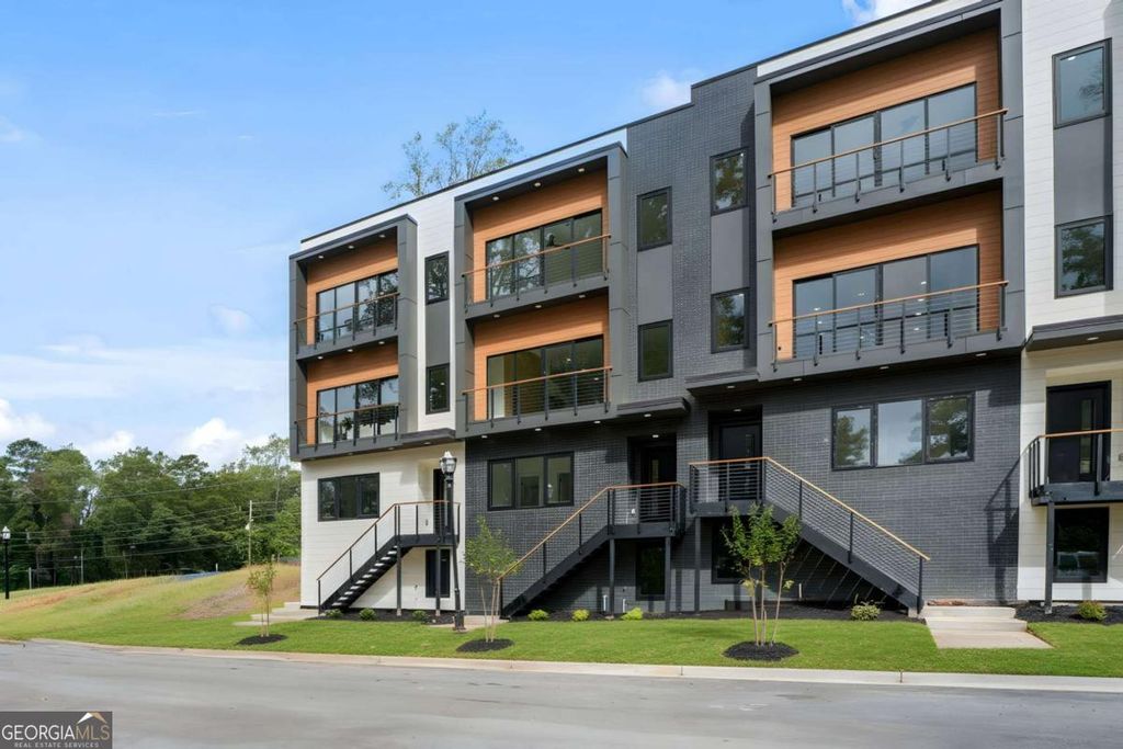 Photo of 2697 Grand Isles Way, Decatur, GA 30032 (MLS # 10664291)