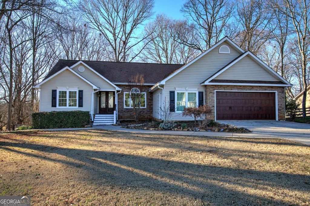 Photo of 47 Cliffhanger Point, Euharlee, GA 30145 (MLS # 10673989)