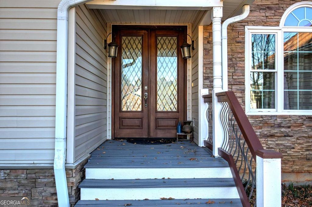 Photo of 47 Cliffhanger Point, Euharlee, GA 30145 (MLS # 10673989)