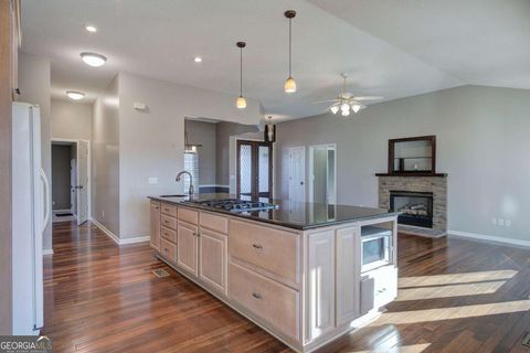 Tiny photo for 47 Cliffhanger Point, Euharlee, GA 30145 (MLS # 10673989)