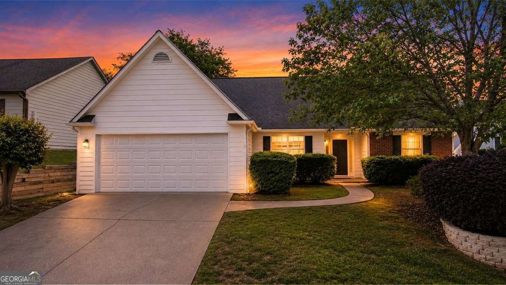 Photo of 3335 Ennfield Lane, Duluth, GA 30096 (MLS # 10761211)