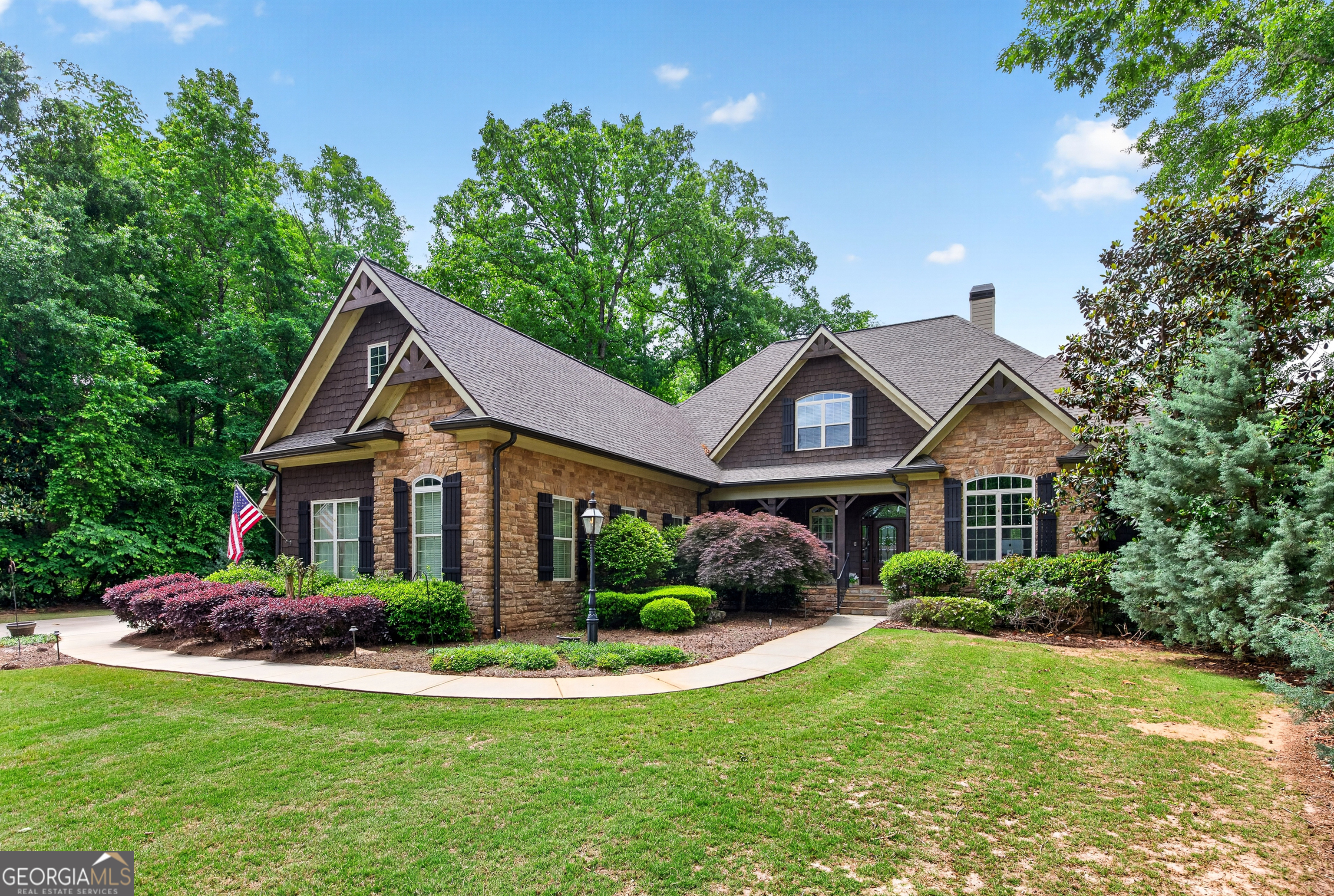 18 Willow PL