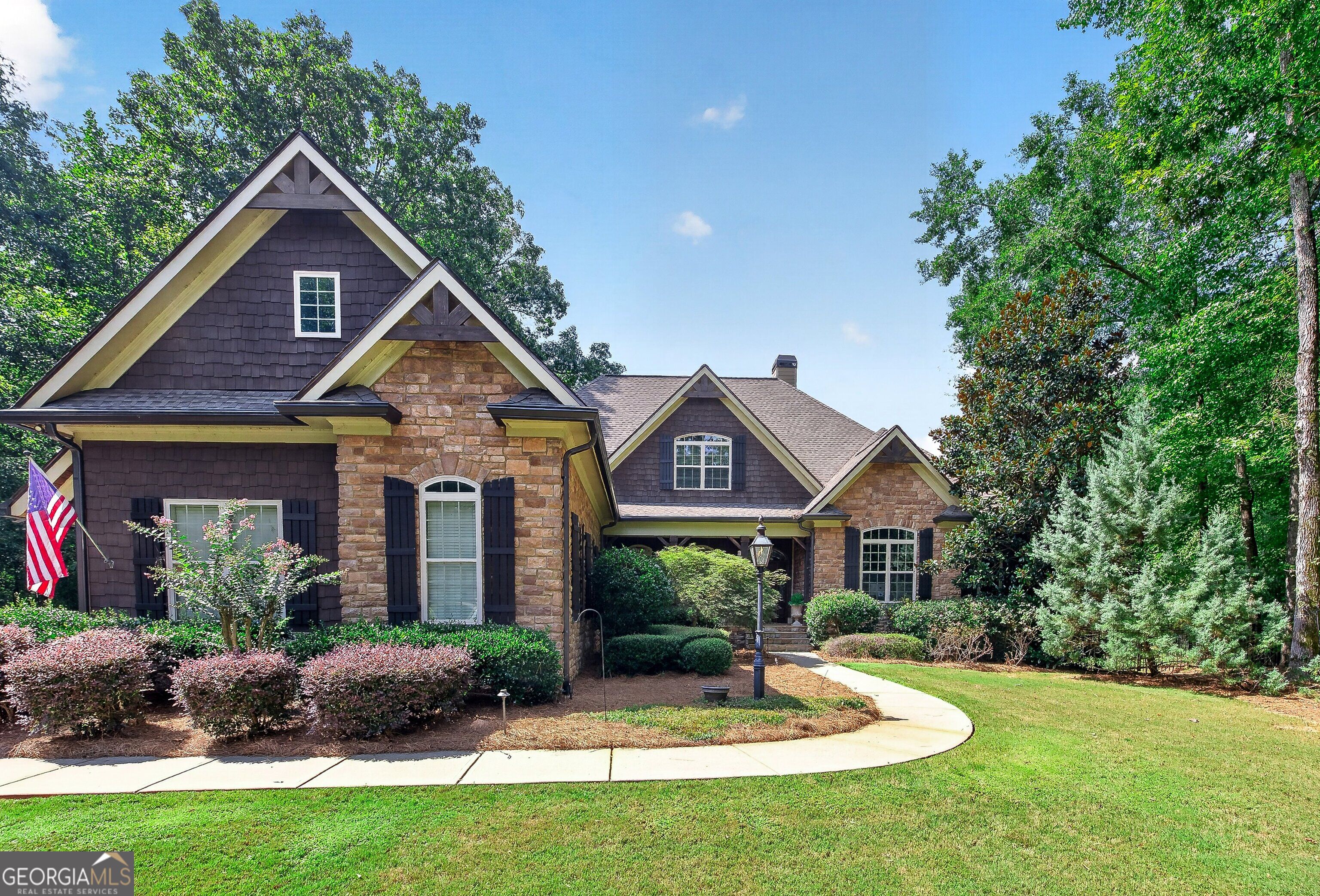 18 Willow PL