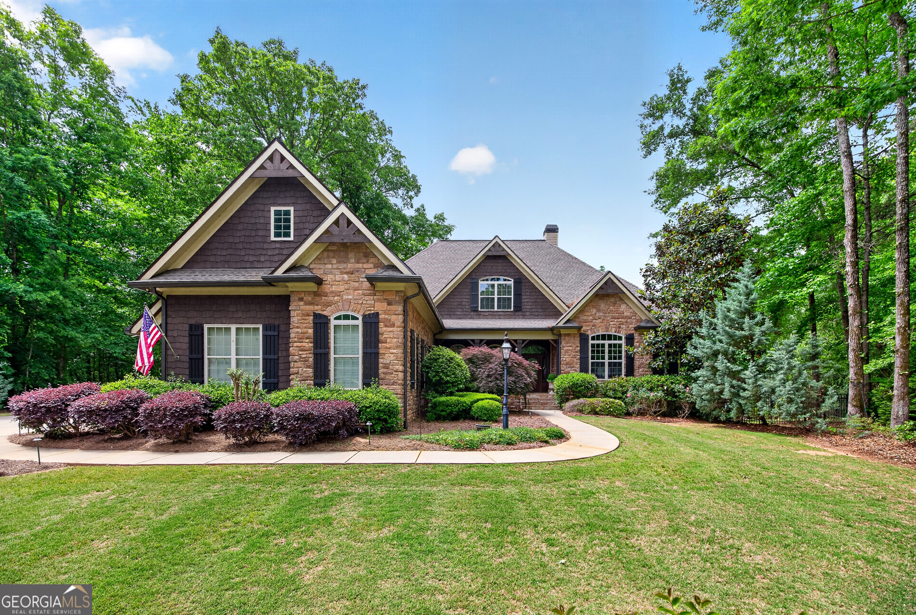 18 Willow PL