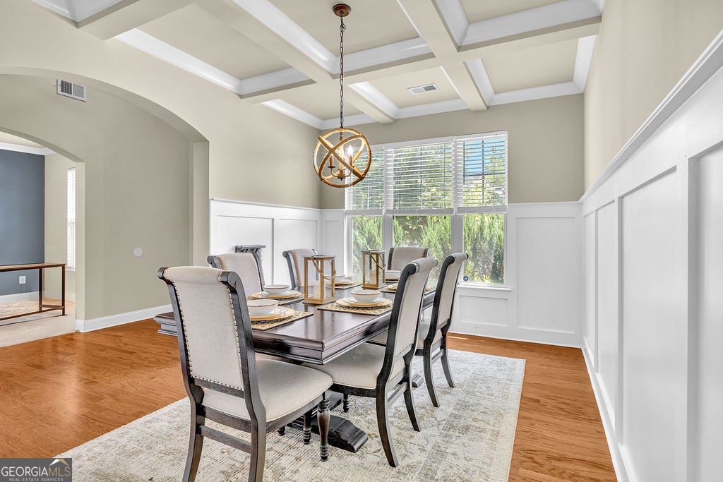 Atlanta, Georgia 30331, United States, 6 Bedrooms Bedrooms, ,4 BathroomsBathrooms,Residential,Pending,157499