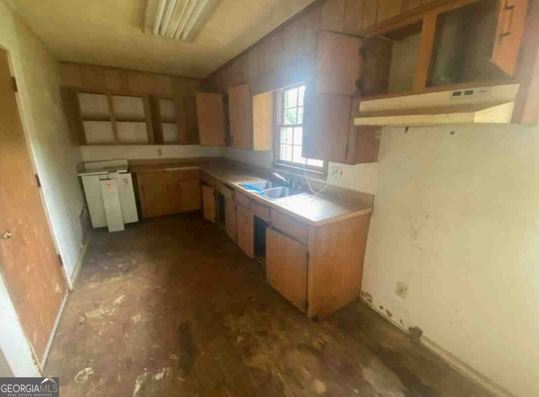 5598 Fosters Mill RD