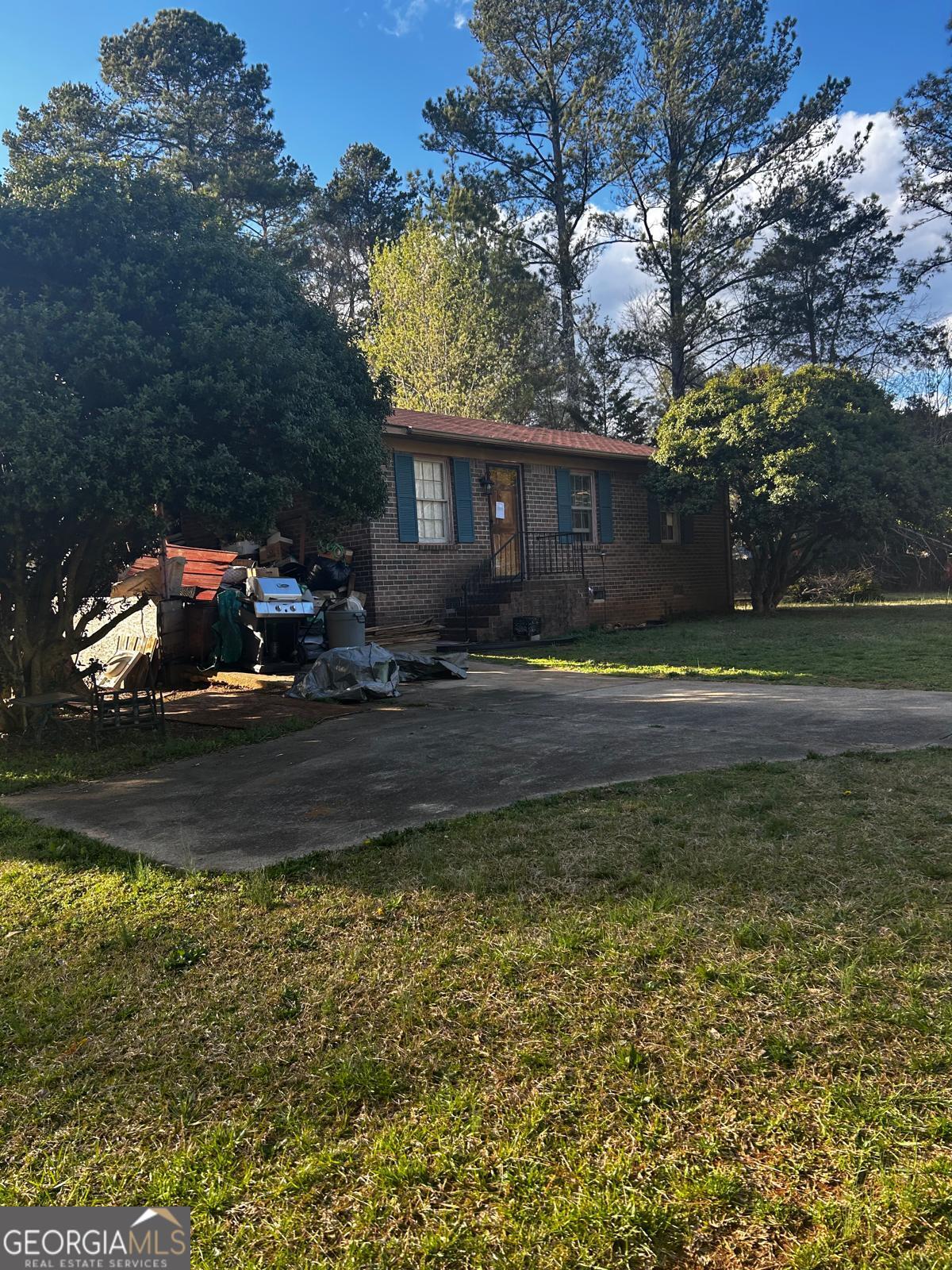 5598 Fosters Mill RD