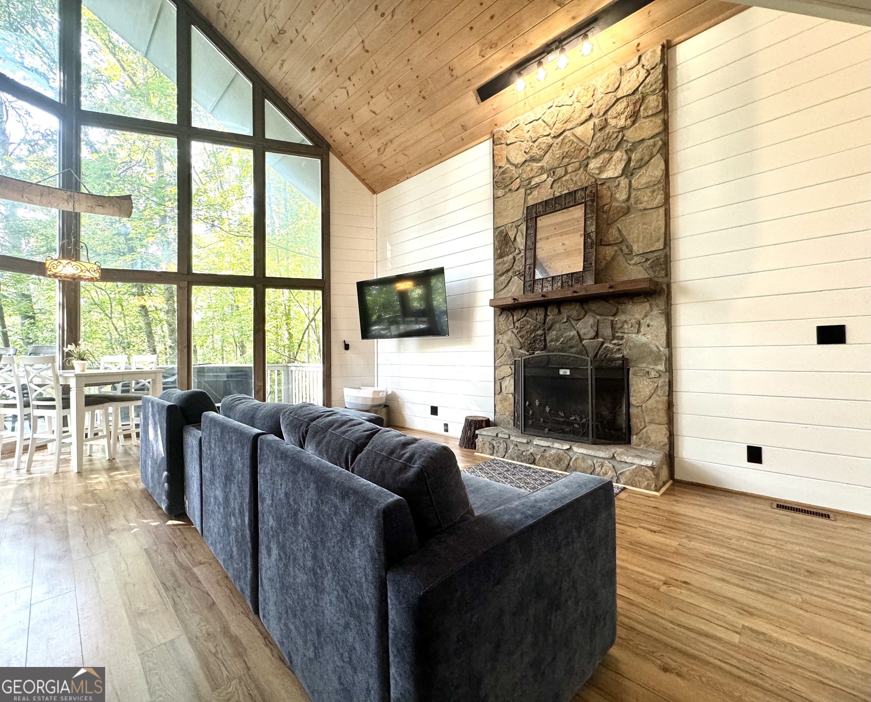 111 Milton WAY