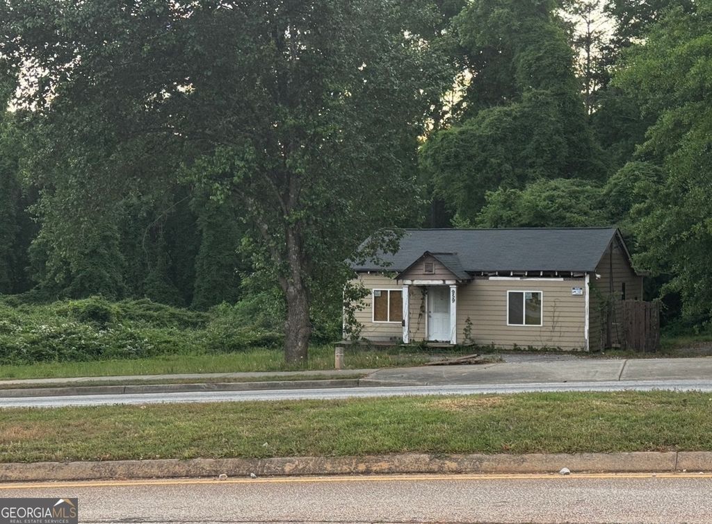 Photo of 959 S Hairston Road, Stone Mountain, GA 30088 (MLS # 10736262)