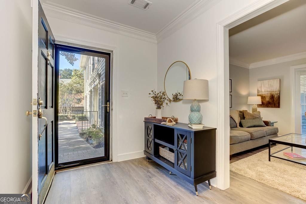 27 Mount Vernon CIR
