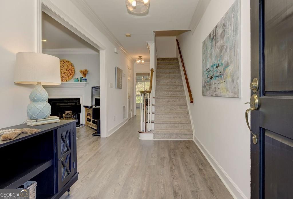 27 Mount Vernon CIR