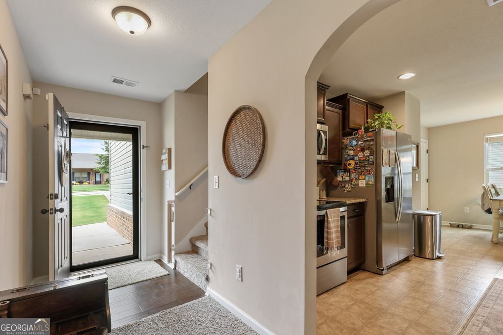 Photo of 263 Stanebrook Ct, Jackson, GA 30233 (MLS # 10763094)