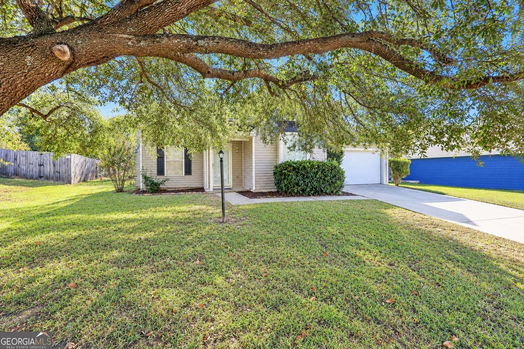 Photo of 713 Gateway Drive, Bonaire, GA 31005 (MLS # 10880462)
