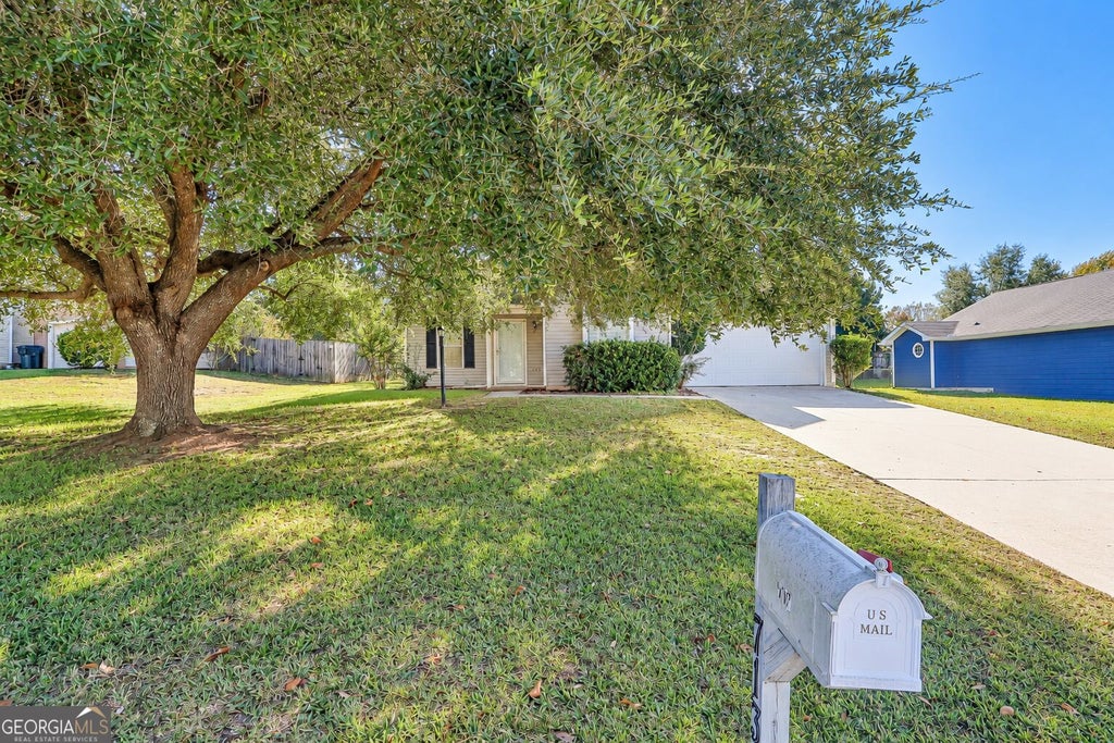 Photo of 713 Gateway Drive, Bonaire, GA 31005 (MLS # 10880462)