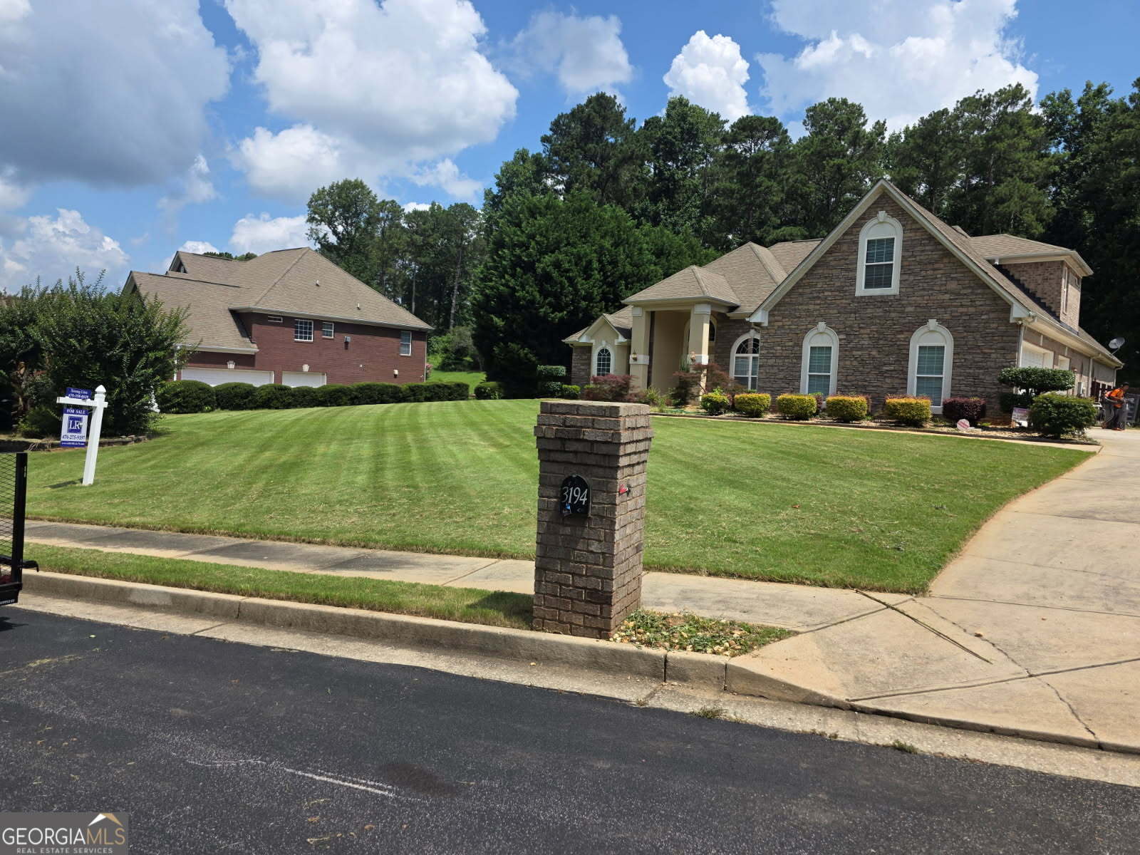 Ranch Ranch Ranch!! That's right. This one is a ranch with an additional en suite on the half floor. Truly rare property with level lot and fenced in back yard. No stairs on any entry way. Large master suite with separate entry from back yard.