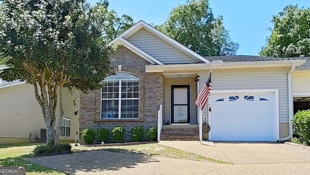 Photo of 214 Huntington Pointe Drive, Thomasville, GA 31757 (MLS # 10740971)