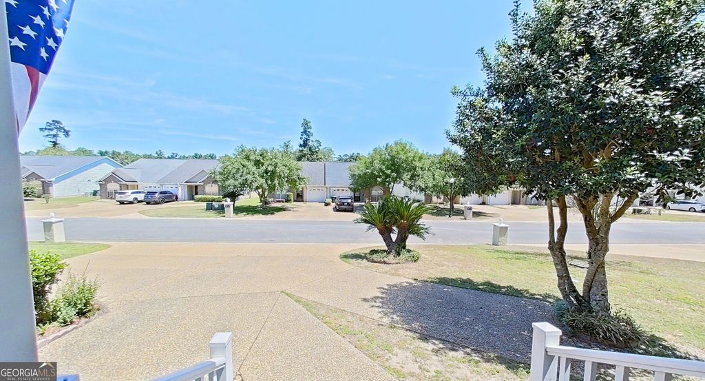 Photo of 214 Huntington Pointe Drive, Thomasville, GA 31757 (MLS # 10740971)