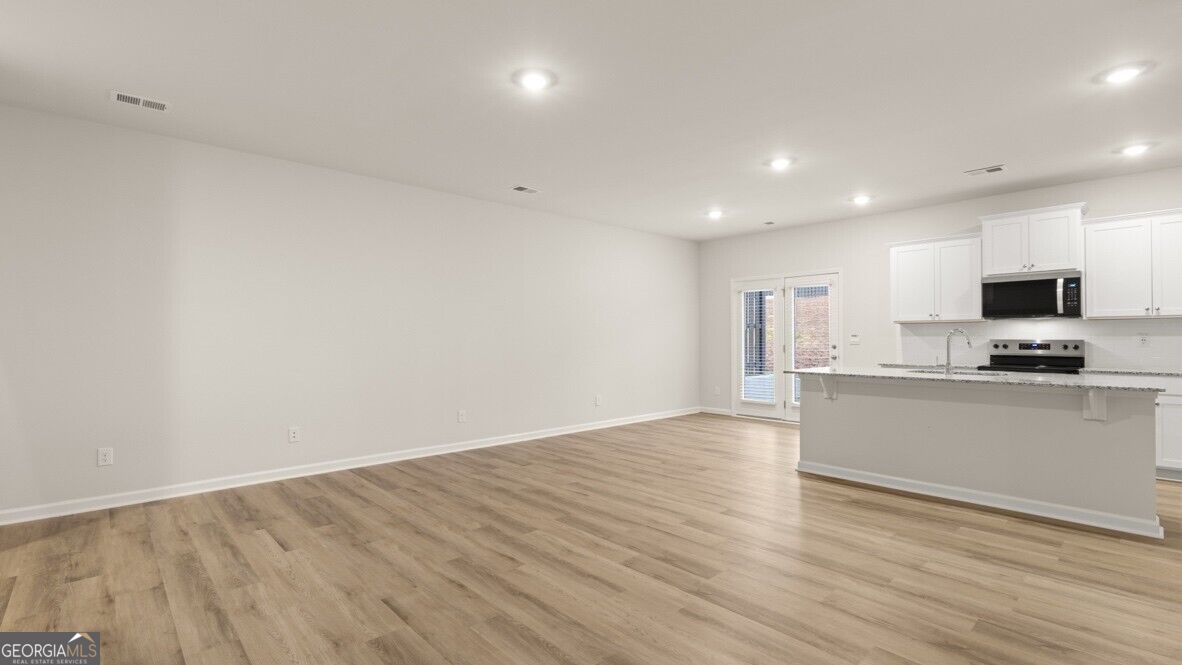 2366 Carlton PKWY