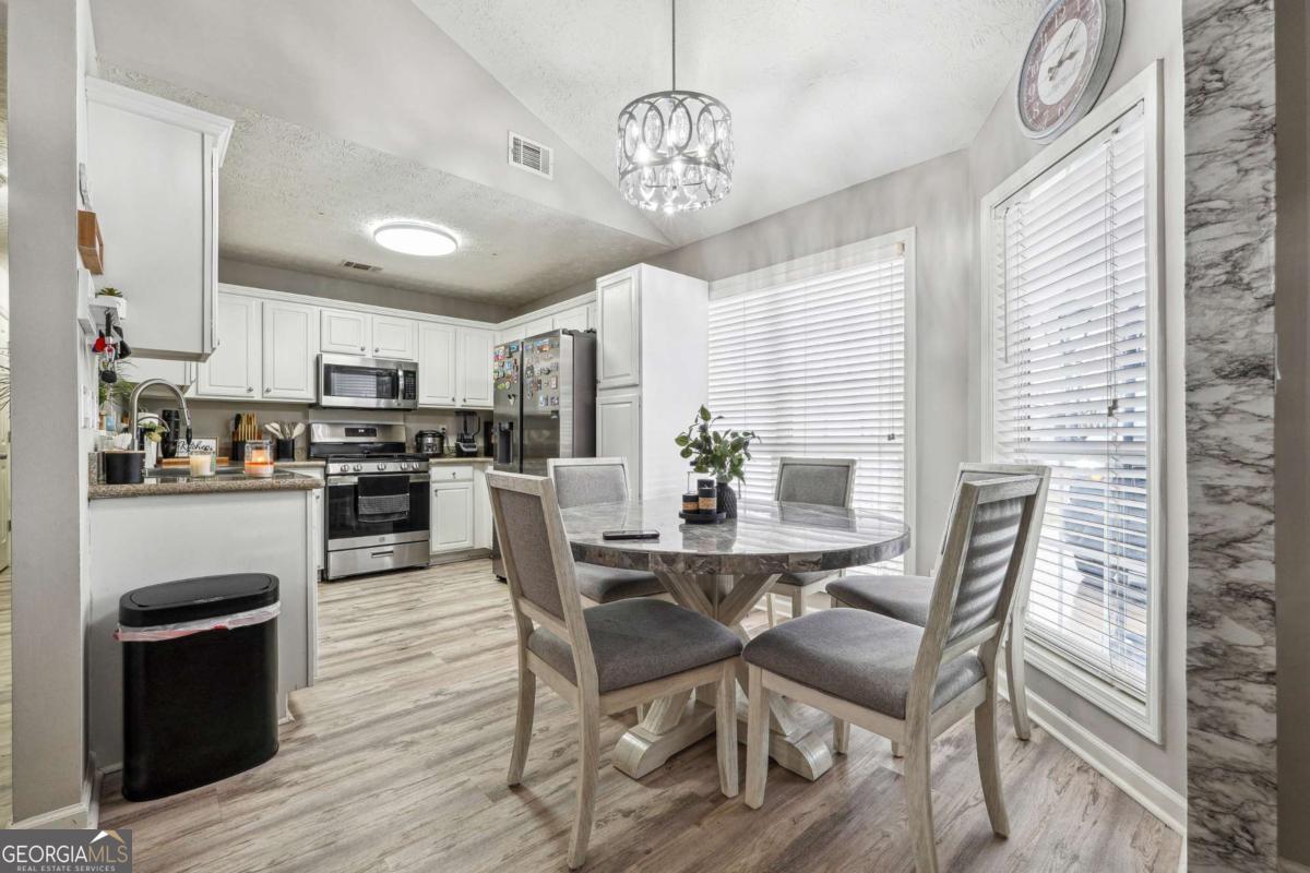 35 Shenandoah DR