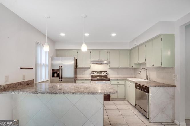 SANDTREE - Residential