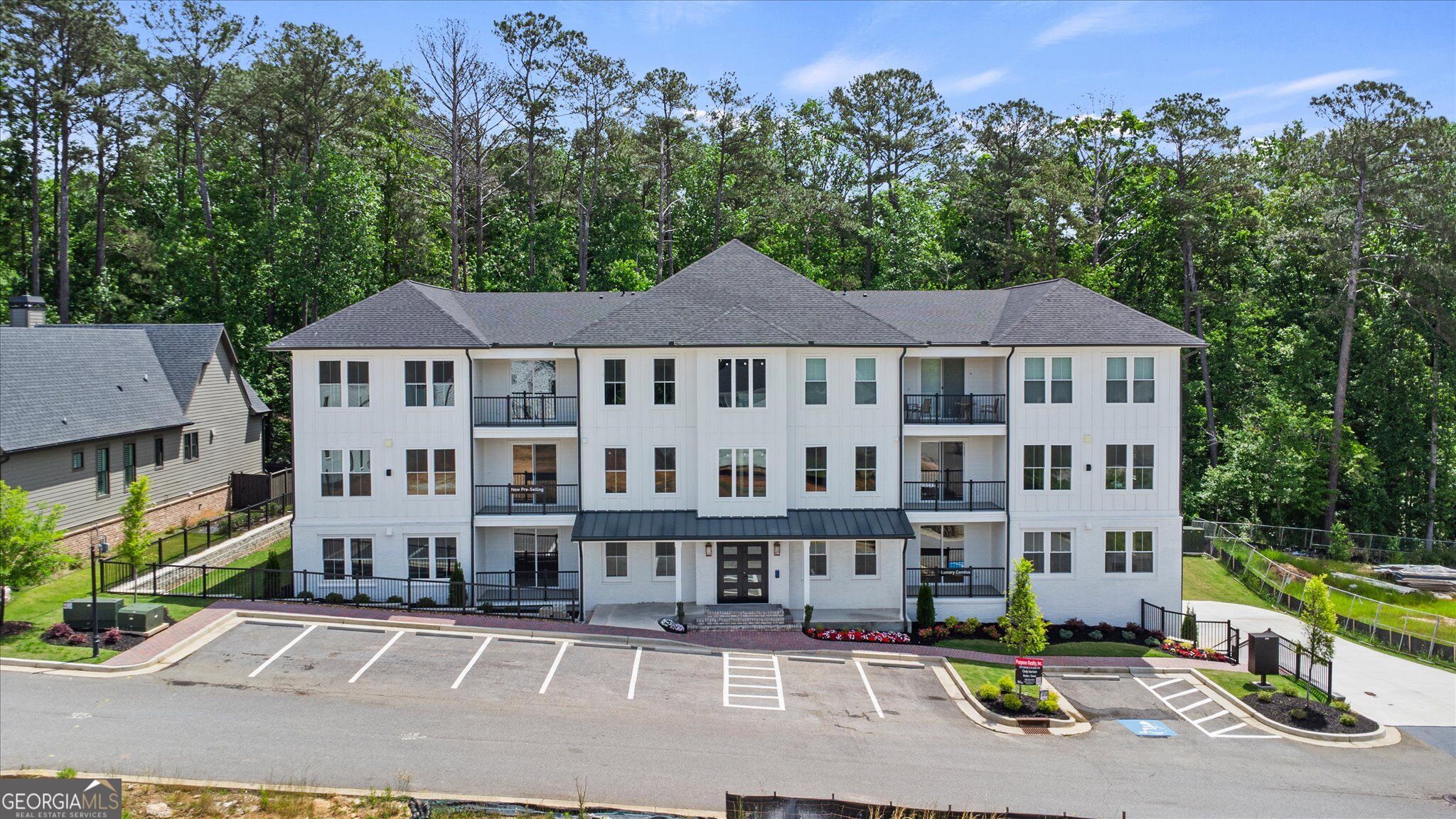1050 Blair LN 101