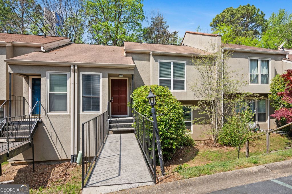 Photo of 1744 Woodcliff Place NE, Atlanta, GA 30329 (MLS # 10738265)