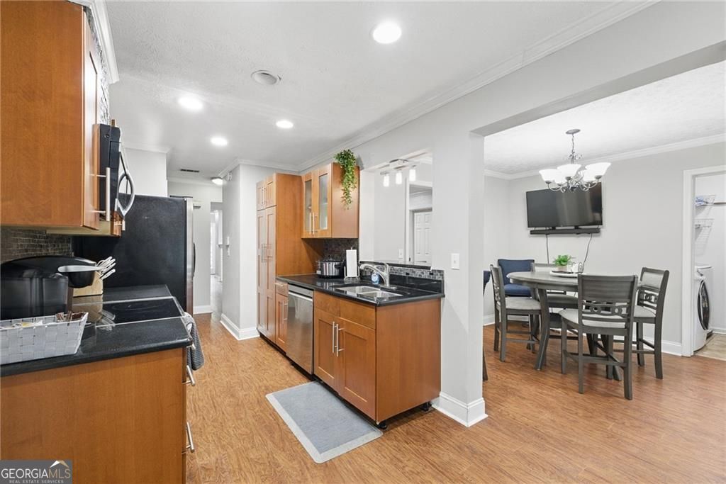 Atlanta, Georgia 30324, United States, 3 Bedrooms Bedrooms, ,2 BathroomsBathrooms,Residential,Active,168270