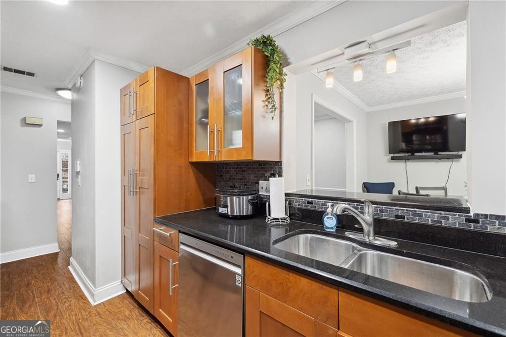 Atlanta, Georgia 30324, United States, 3 Bedrooms Bedrooms, ,2 BathroomsBathrooms,Residential,Active,168270