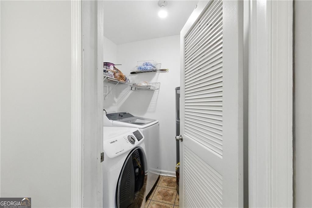 Atlanta, Georgia 30324, United States, 3 Bedrooms Bedrooms, ,2 BathroomsBathrooms,Residential,Active,168270