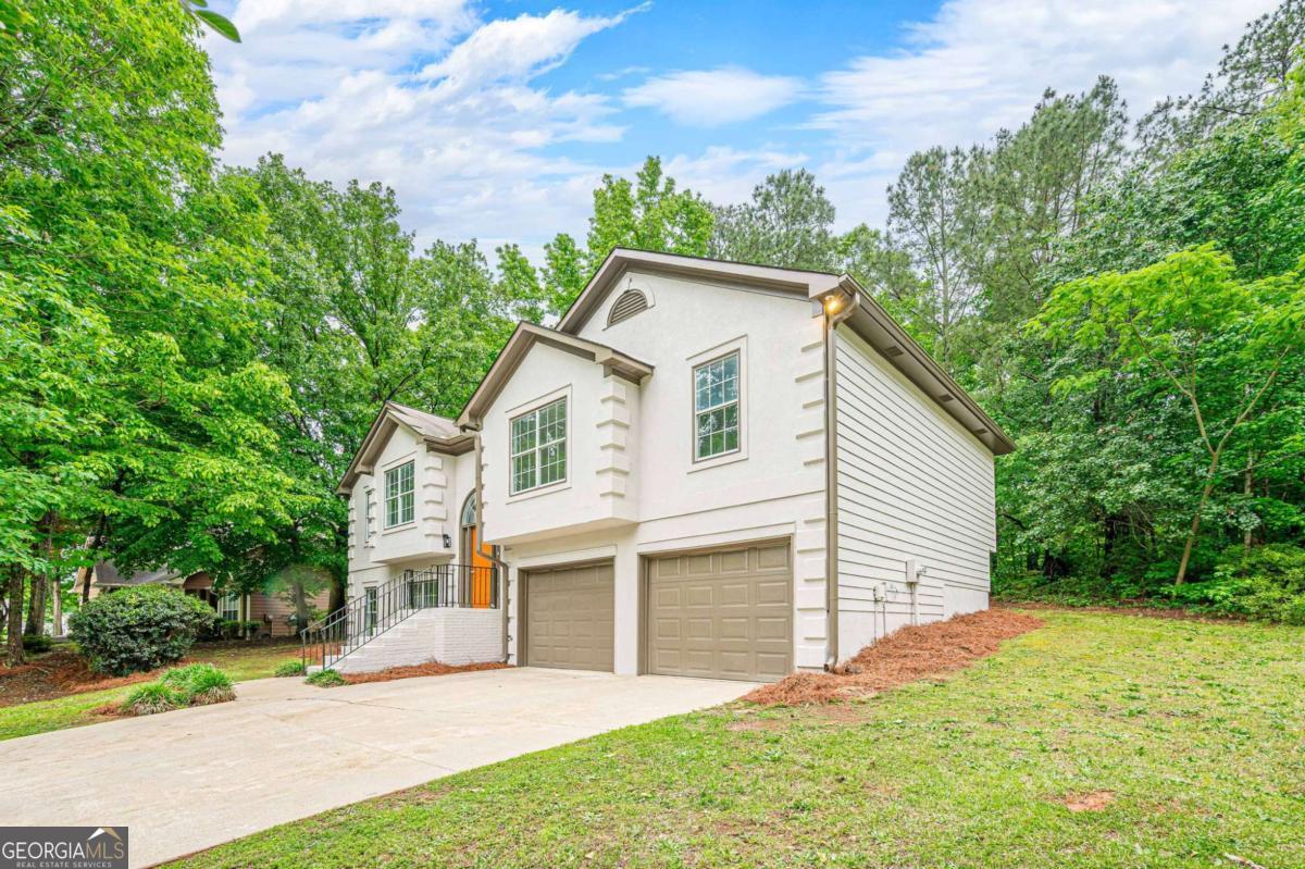 9713 Whitetail RD