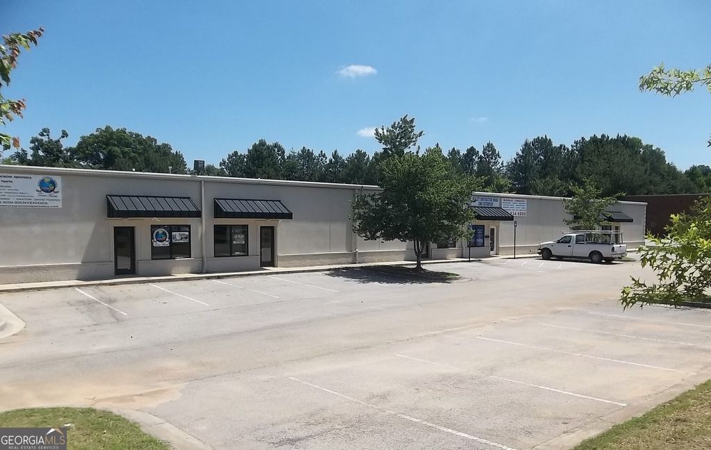 Photo of 2491 Hilton Drive, Gainesville, GA 30501 (MLS # 10769407)