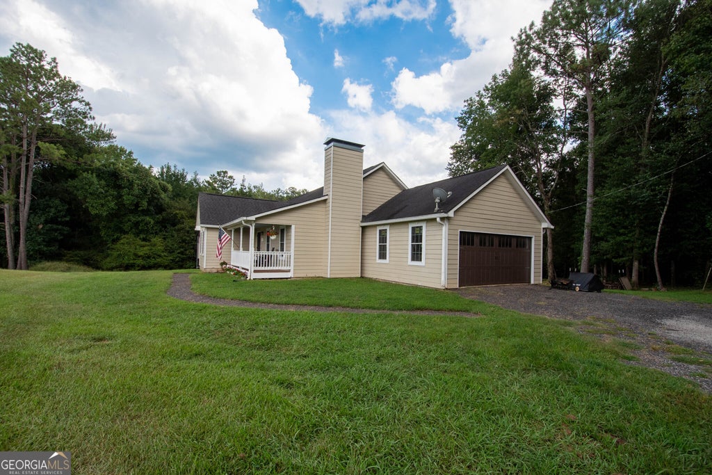 Photo of 971 Bo Bo Banks Road, Grantville, GA 30220 (MLS # 10835556)