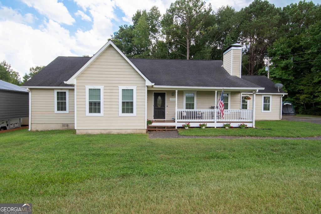 Photo of 971 Bo Bo Banks Road, Grantville, GA 30220 (MLS # 10835556)