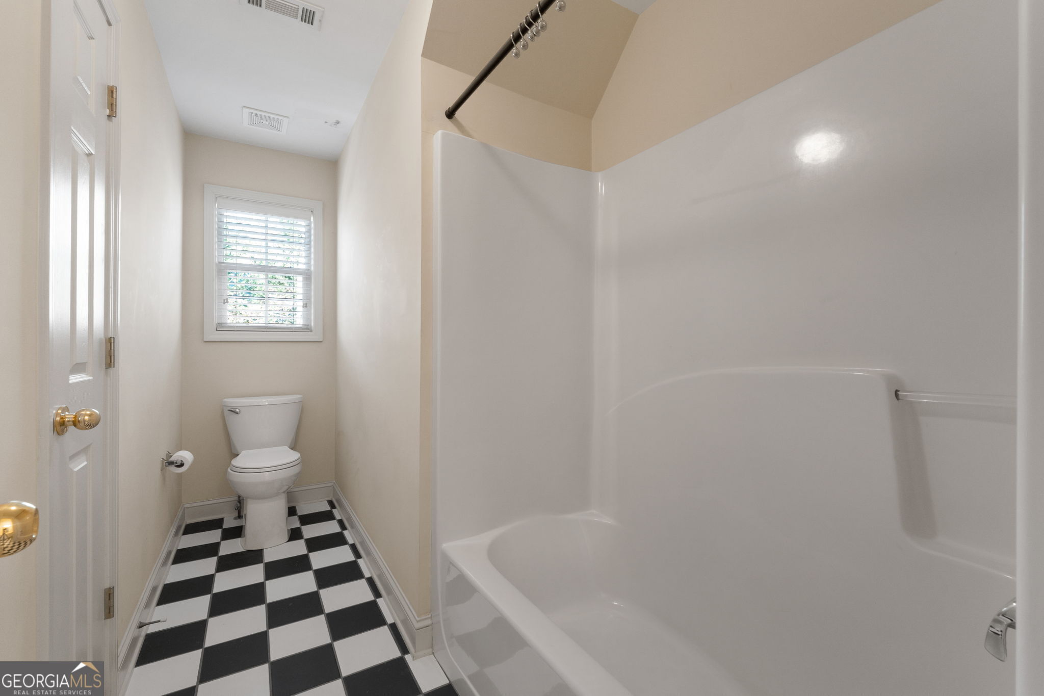 Fayetteville, Georgia 30215, United States, 5 Bedrooms Bedrooms, ,5 BathroomsBathrooms,Residential,Active,155541