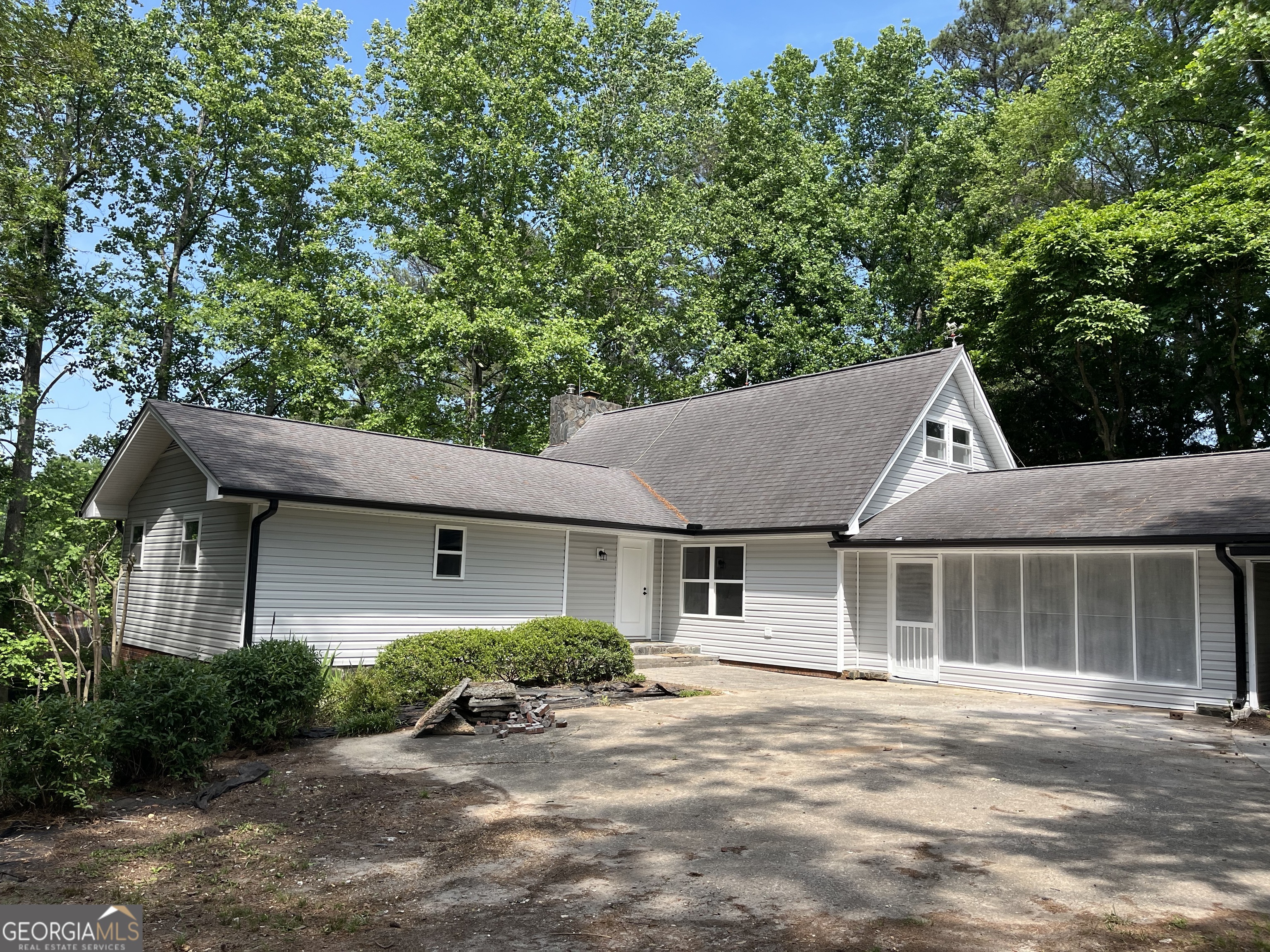 370 McDonough RD