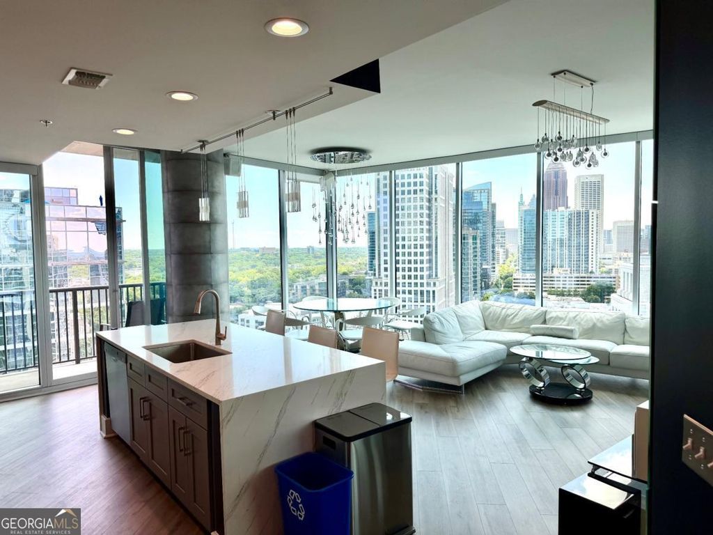 Photo of 1080 Peachtree Street NE #2110, Atlanta, GA 30309 (MLS # 10767195)