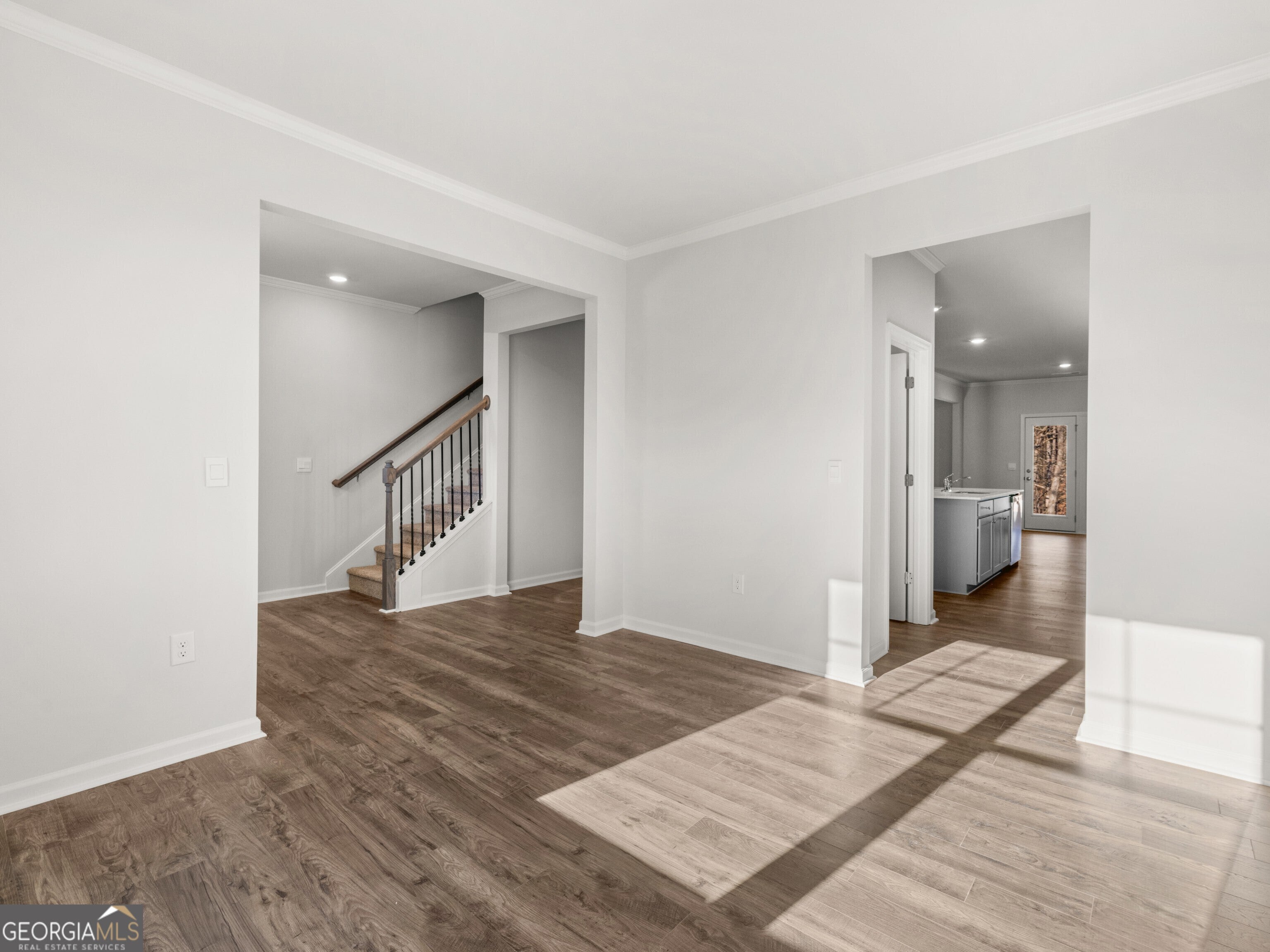4122 Peregrine WAY