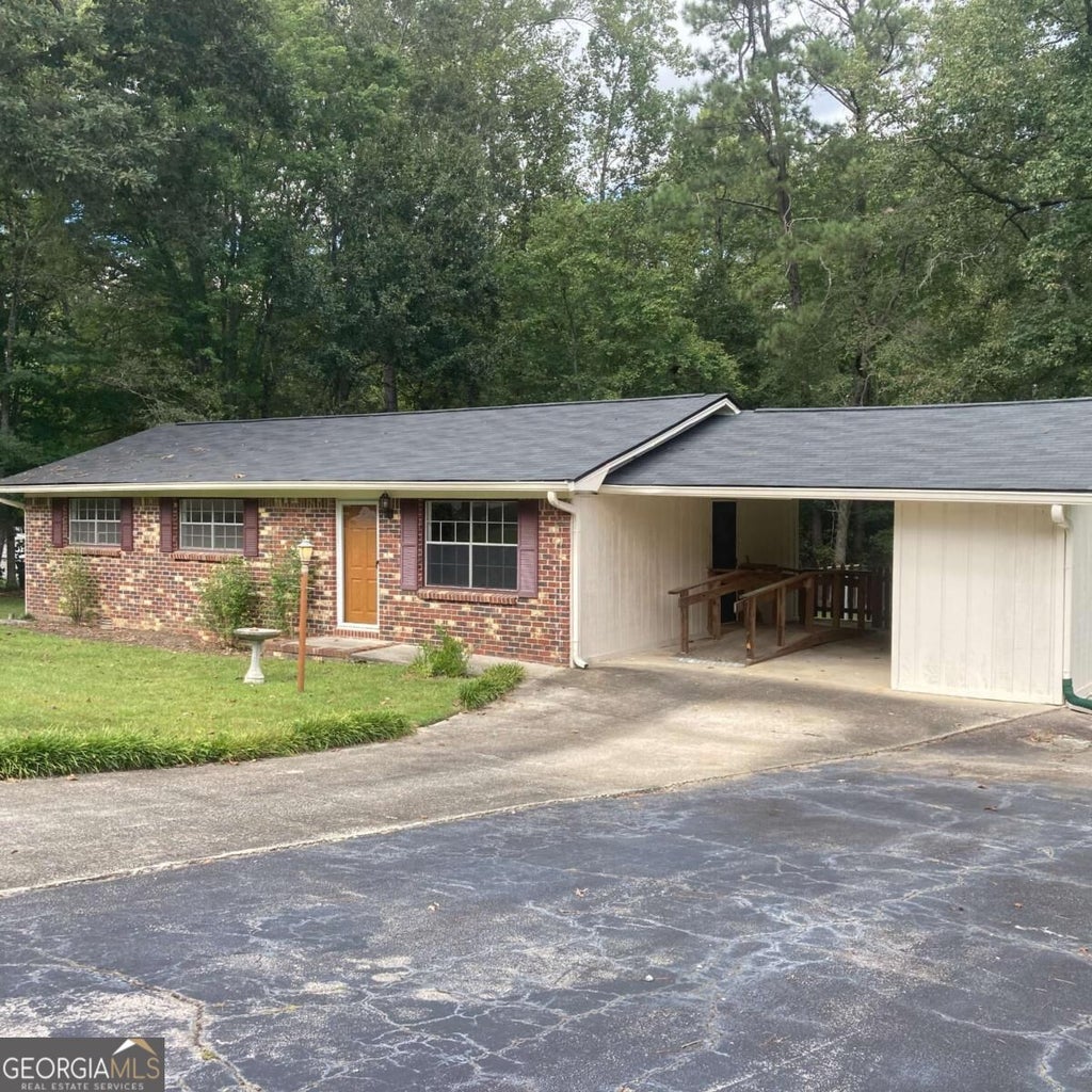 Photo of 50 Foxboro Court, Powder Springs, GA 30127 (MLS # 10853936)