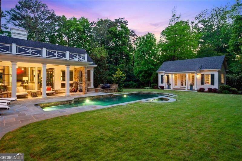 2820 Normandy DR NW
