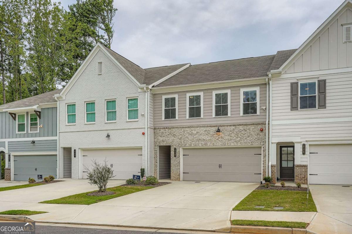 718 Trevett WAY