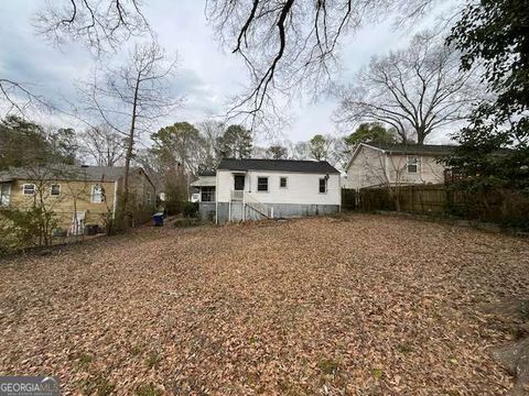 Photo of 1386 Bluefield Drive SW, Atlanta, GA 30310 (MLS # 10683322)