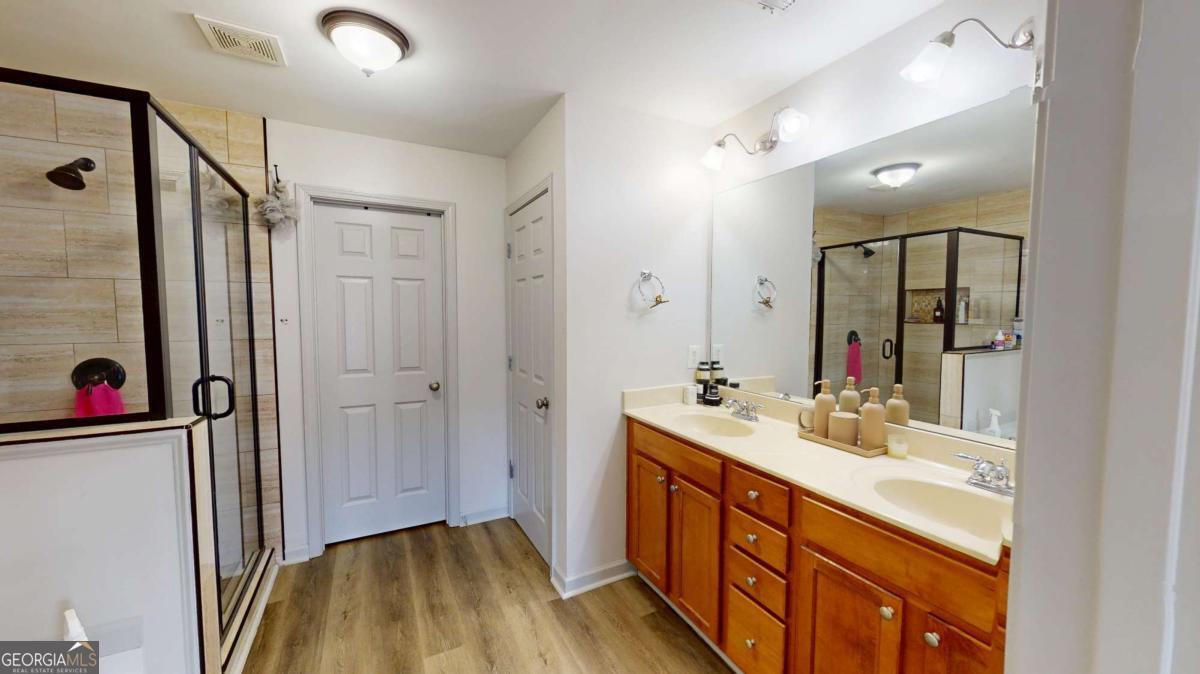 3325 Castleberry Village CIR