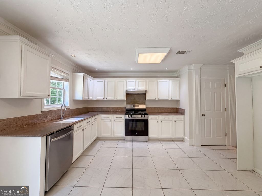 Photo of 3324 Baymount Way, Lawrenceville, GA 30043 (MLS # 10768840)