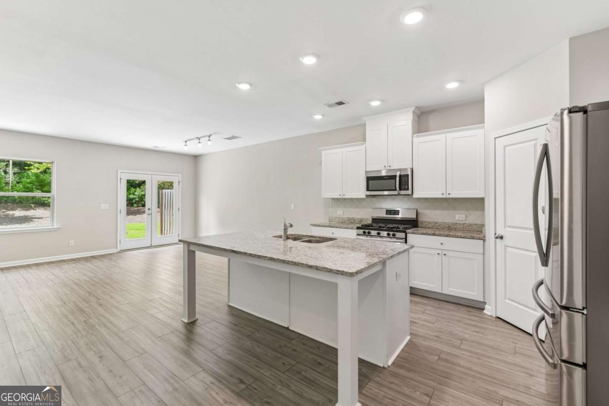 6032 Harbor Landing DR