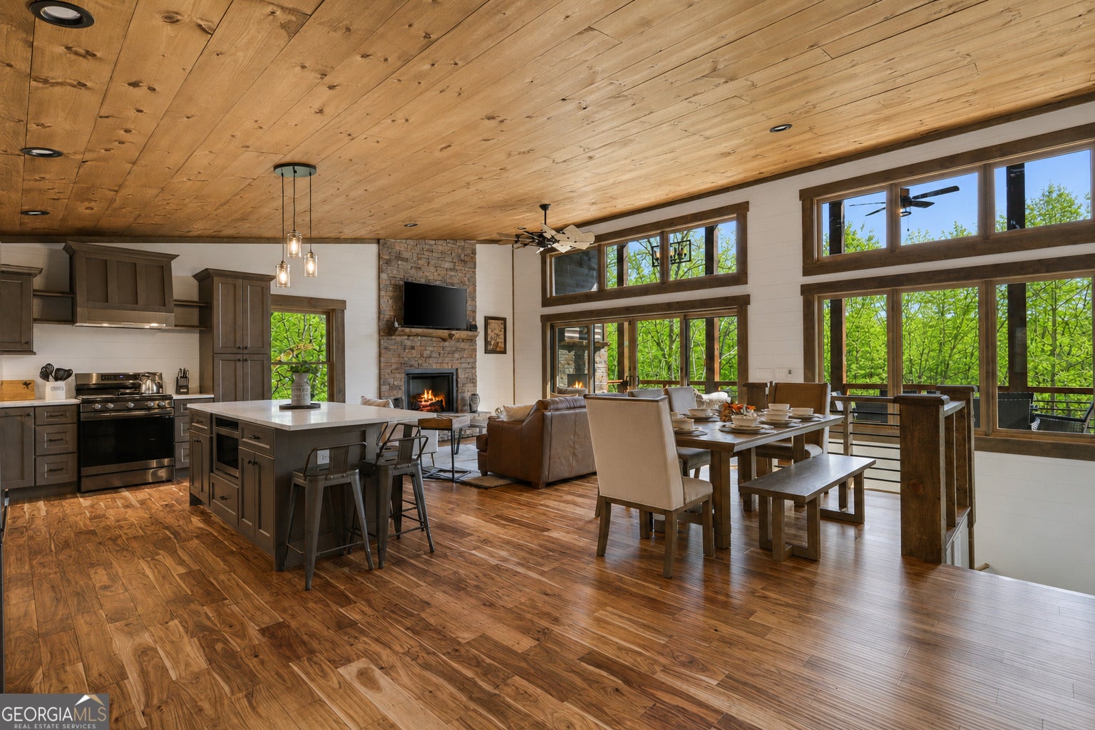 224 Woodland TRL