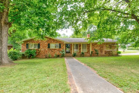 Photo of 109 Parkway Drive, Rome, GA 30161 (MLS # 20066995) Photo of 109 Parkway Drive, Rome, GA 30161 (MLS # 20066995)
